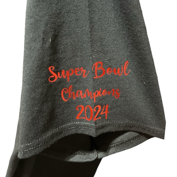 Royals and Chiefs 50/50 black with red and blue. Grey shirt are the same - Picture 4 of 7